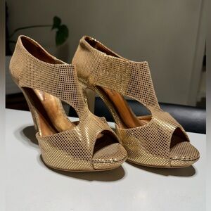 Dolfine Satie Paris Stiletto’s Open Toes Color Gold/Bronze Size Euro 37